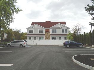 32 Cinder Rd, Edison, NJ 08820