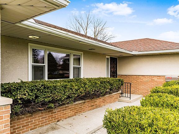 5th image of 2740 Berwick Blvd