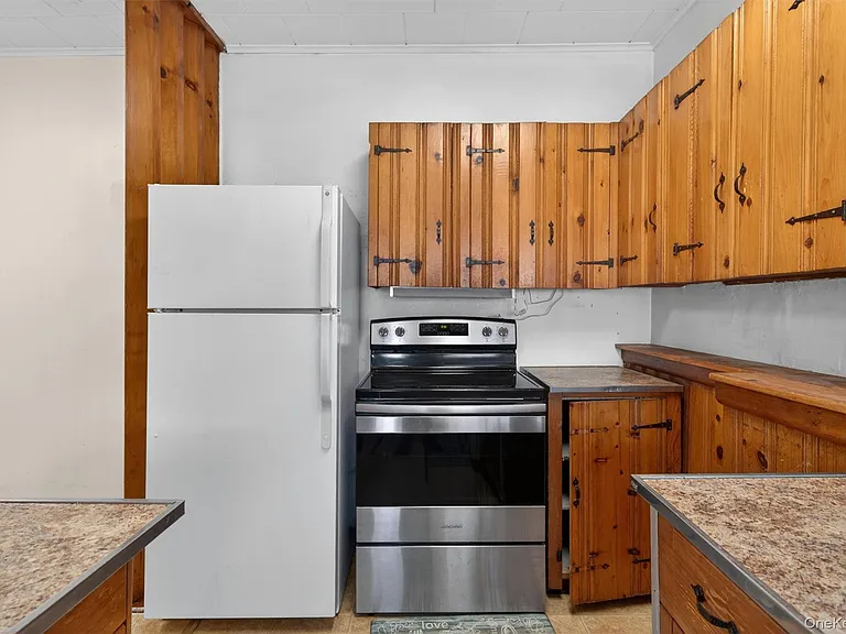 4 Montgomery Rd #1 — Photo 10