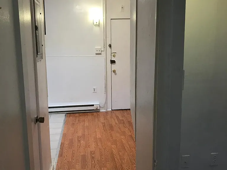 512 S 41st St #9 — Photo 46
