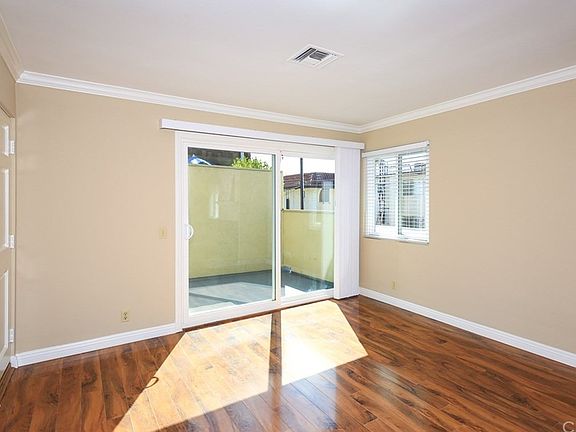 4th image of 215 N Curtis Ave APT 6