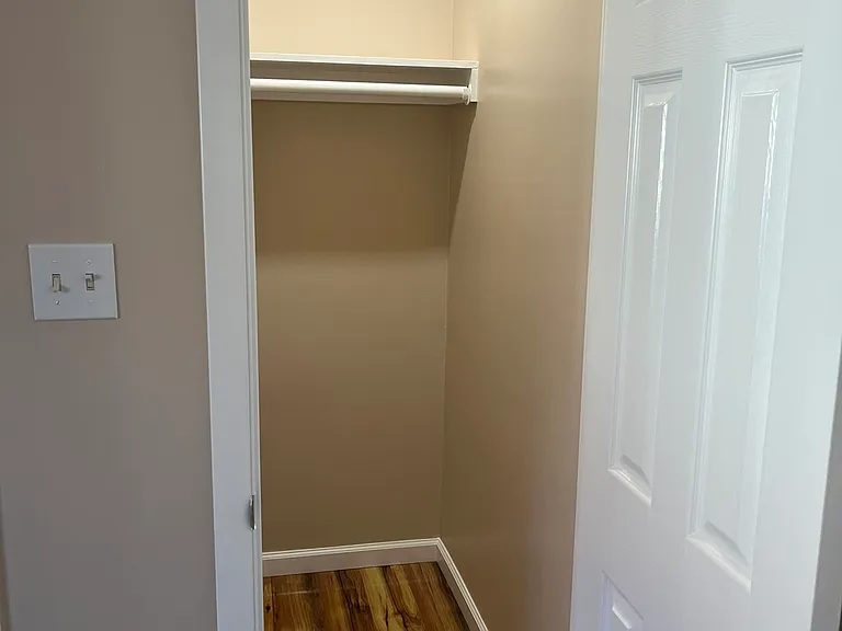 1761 E 1st St #4 — Photo 11