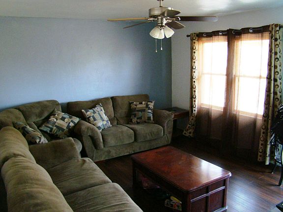 5th image of 118 Lenox Cir