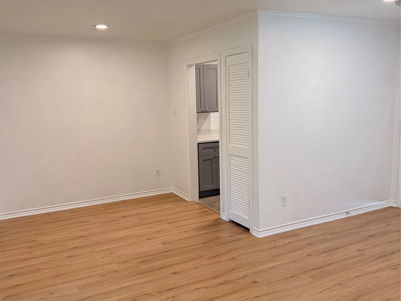 3921 Inwood Rd — Photo 4