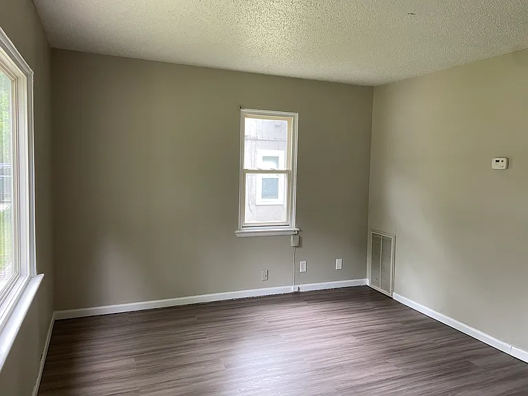 1816 SW Green Acres Ave — Photo 6