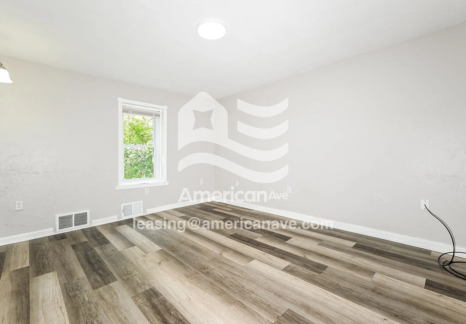 2 bed, 1.0 bath, 1036 sqft, $1,257 — Photo 4