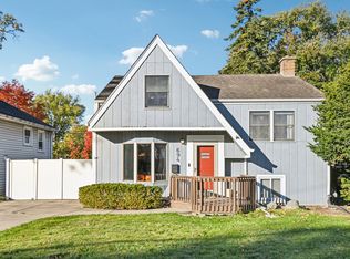 694 S York St, Elmhurst, IL 60126