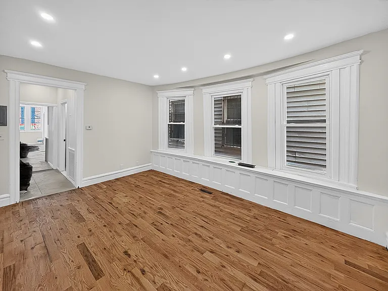 345 Walnut St #1R — Photo 30