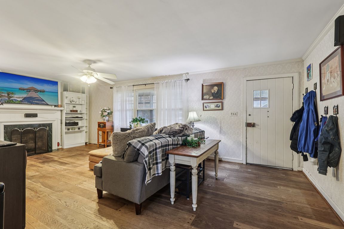 next background image