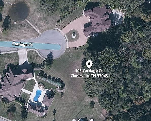 1st image of 405 Carriage Ct