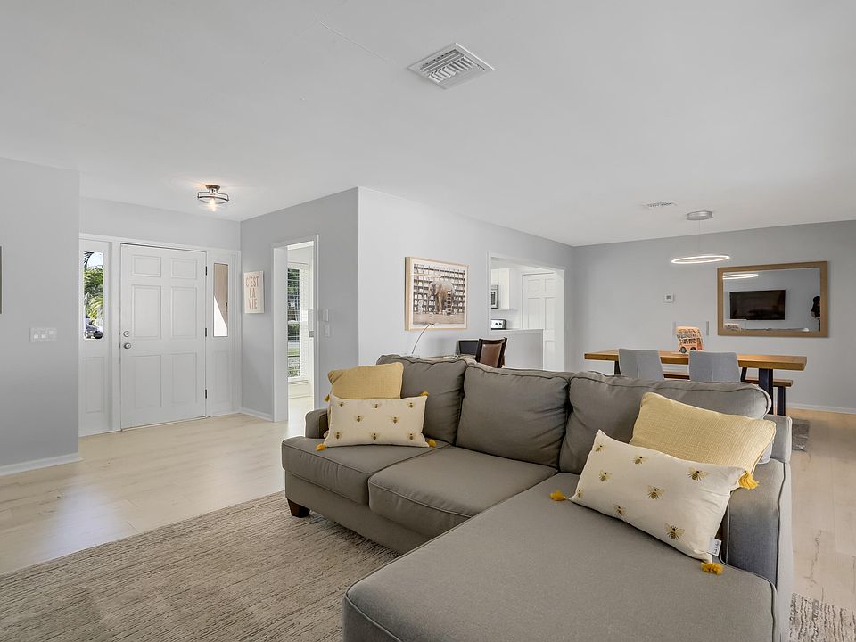 1st image of 500 SW 15th Avenue