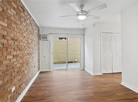 5th image of 1713 Burgundy St #105