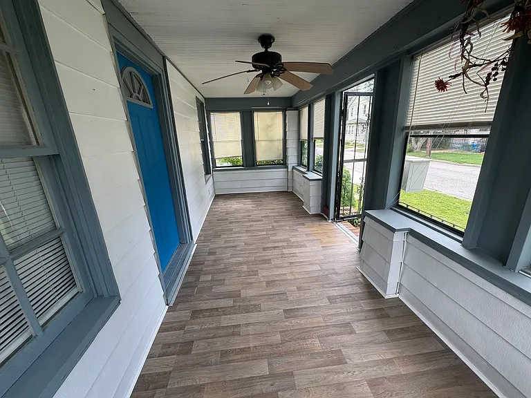 1057 Green St — Photo 12