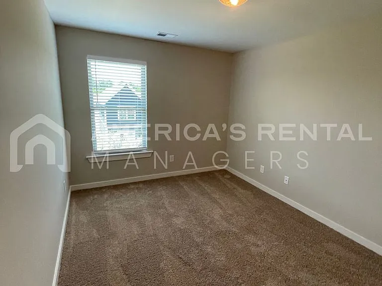 286 Shiloh Creek Dr — Photo 43