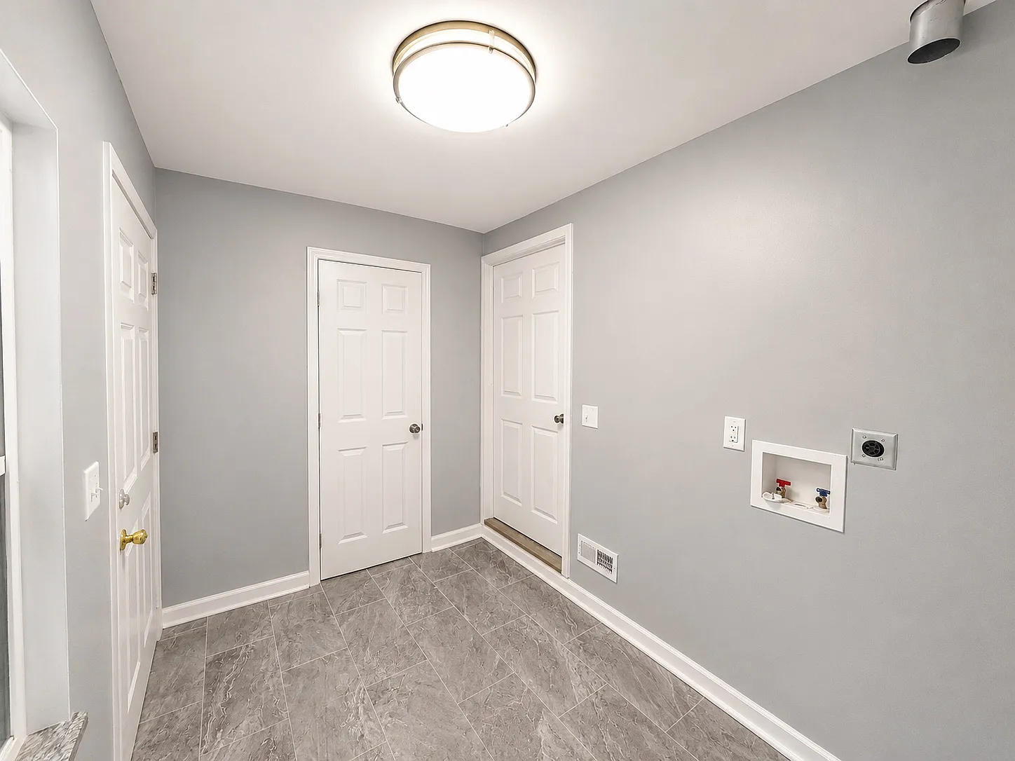 3 bed, 1468 sqft, $2,300 — Photo 4