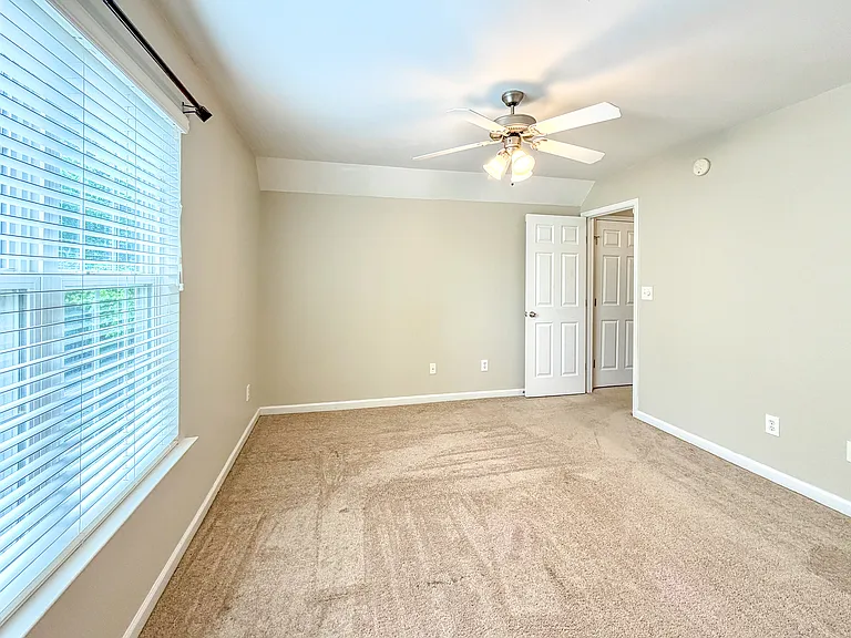 521 Woodson Dr — Photo 22