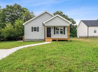 13 King Row, Thomasville, NC 27360