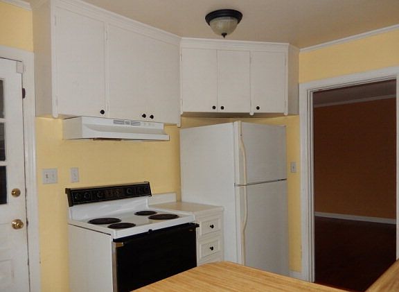 4th image of 613 Herring Dr
