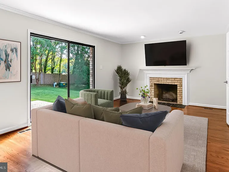 6294 Dunaway Ct — Photo 24