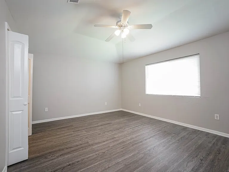 10919 Skybird Dr — Photo 11