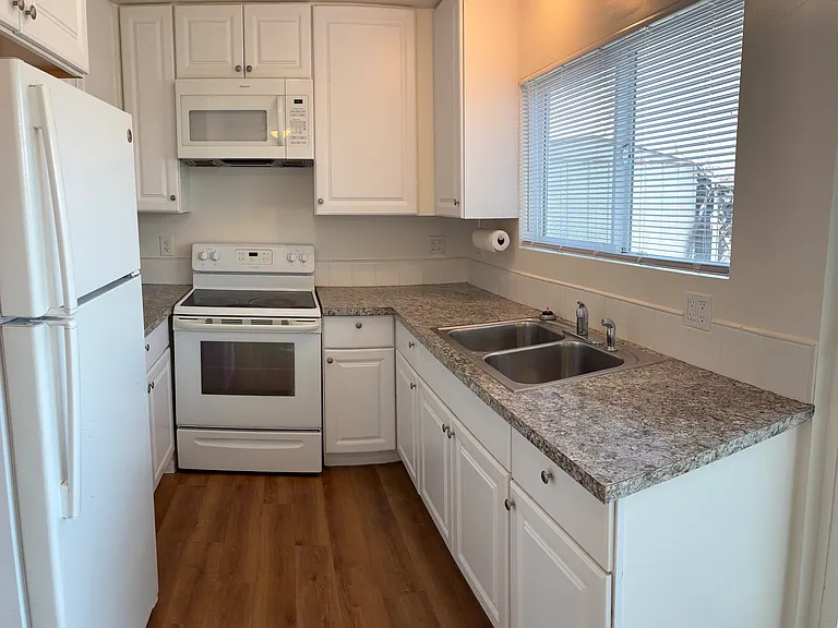 1154 E Lexington Ave #2 — Photo 8
