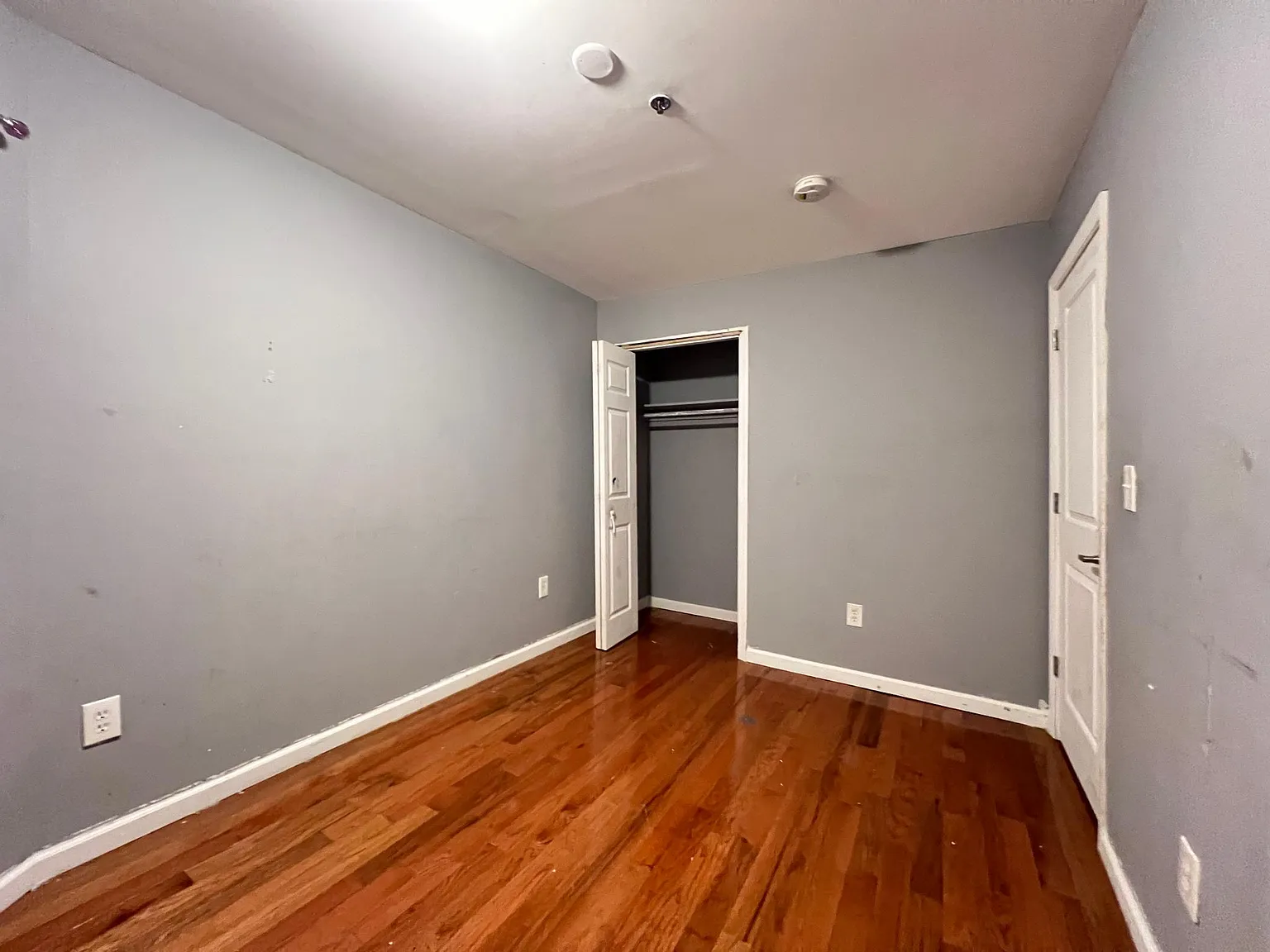2 bed, 800 sqft, $1,950 — Photo 2