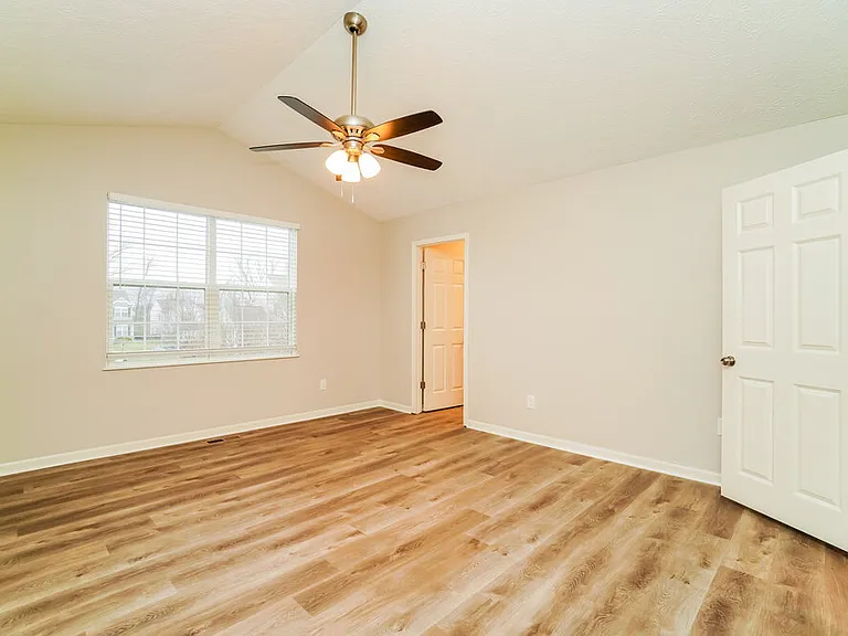 1272 Poplar Creek Ct — Photo 14