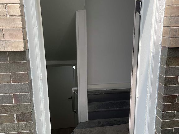 4th image of 1770 N High St Unit C