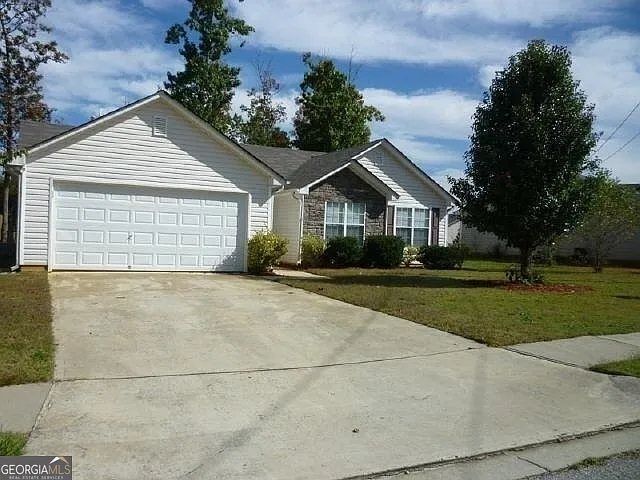 180 Waters Edge Dr — Photo 1