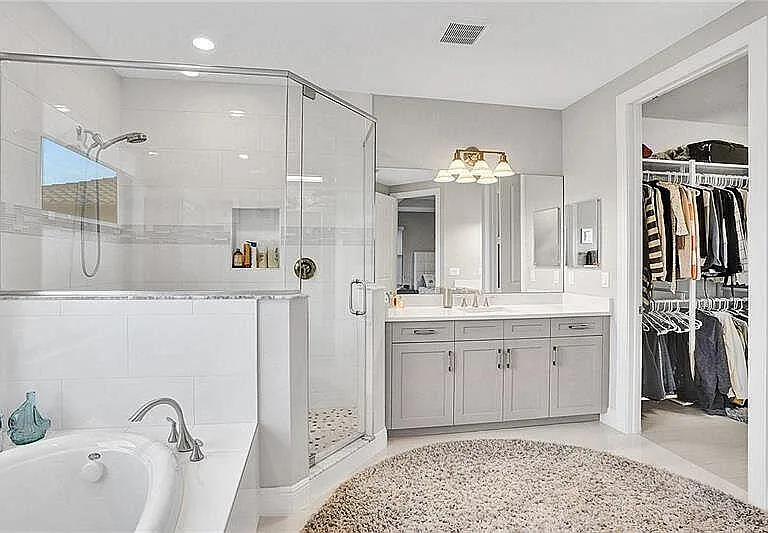 11720 Waterway Cir — Photo 44
