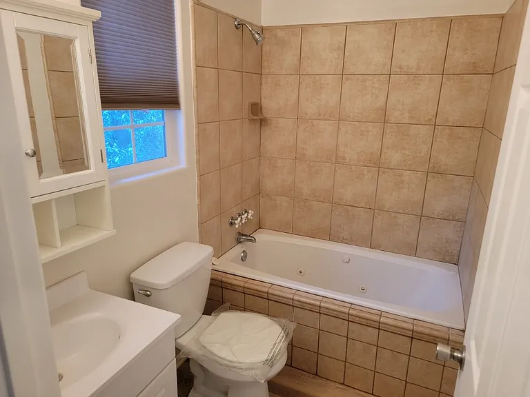 775 N Village Ln — Photo 4