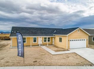 202 Sweetwater Dr, Yerington, NV 89447