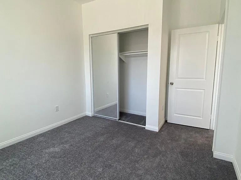 9731 Vesper Ave #9 — Photo 20