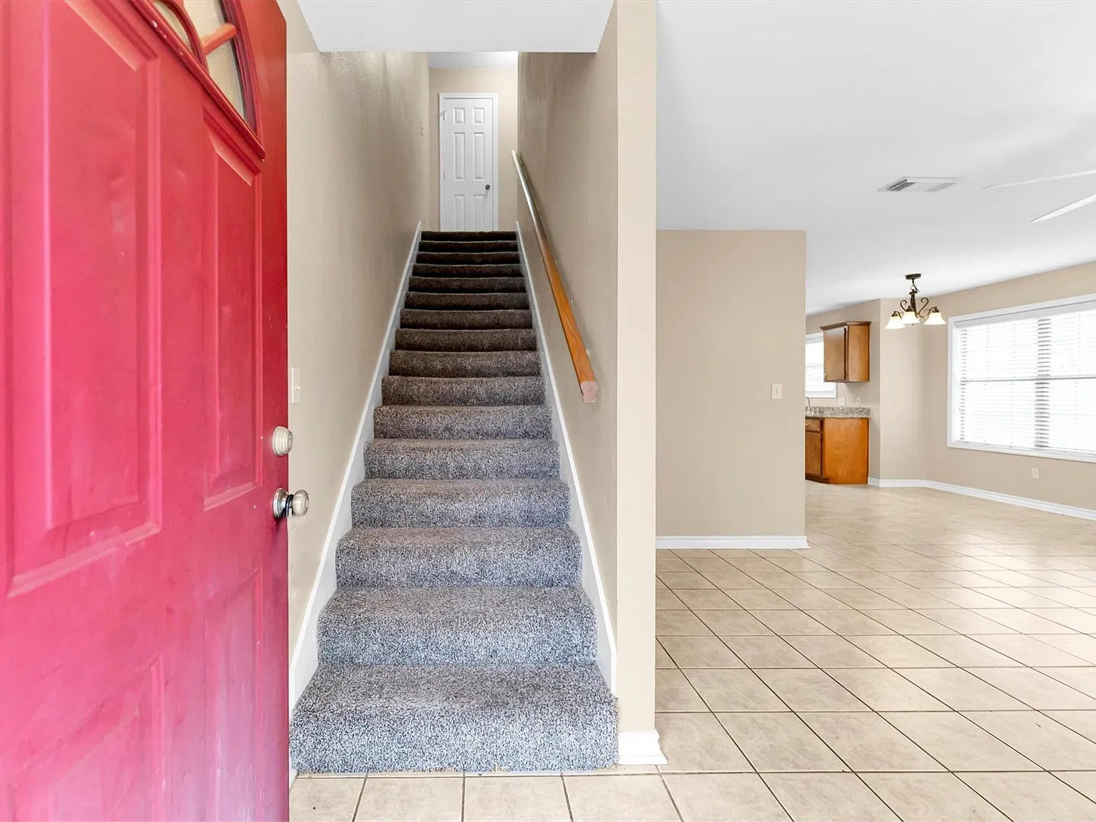 3 bed, 3.0 bath, 1382 sqft, $1,500 — Photo 4