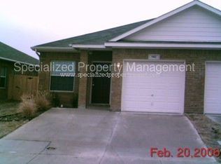 917 Walnut St, Burleson, TX 76028