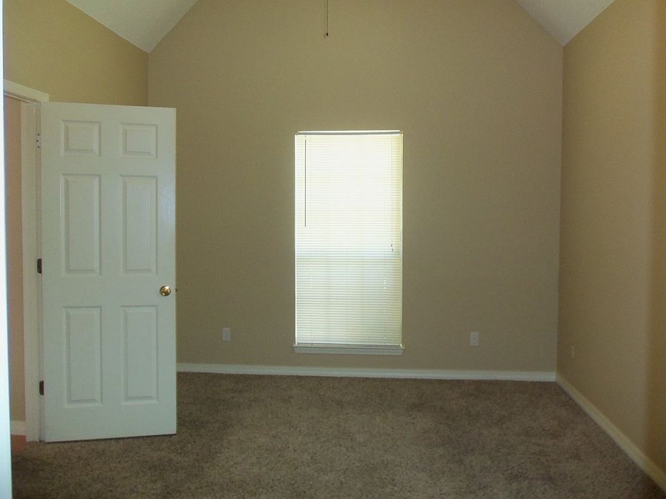 1st image of 1188 N Heritage Ave