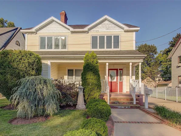 70 Parsons Drive, Hempstead, NY 11550