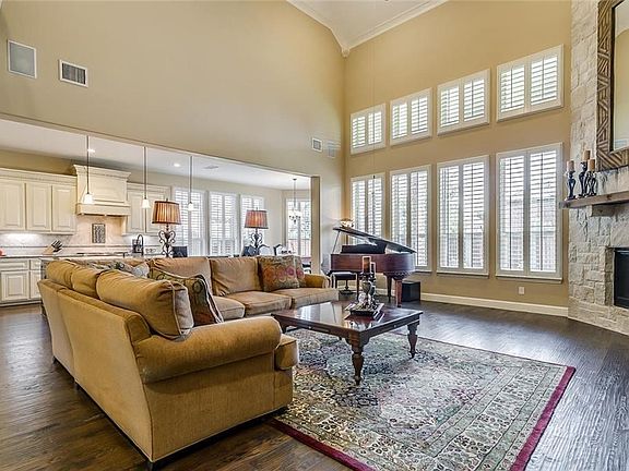 4th image of 3804 Anne Cir