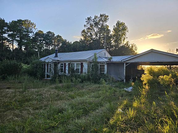 2nd image of 3635 Wayside Dr.