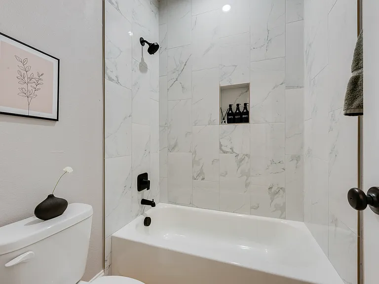 529 Pebblecreek Dr — Photo 17