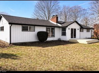 3730 S Sunnyfield Dr, Akron, OH