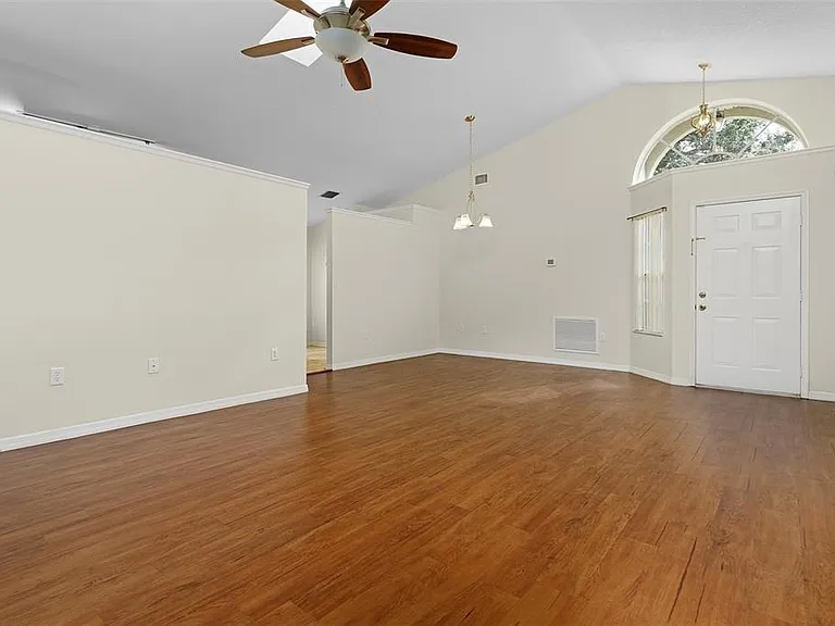 2936 Twin Oaks Dr — Photo 5