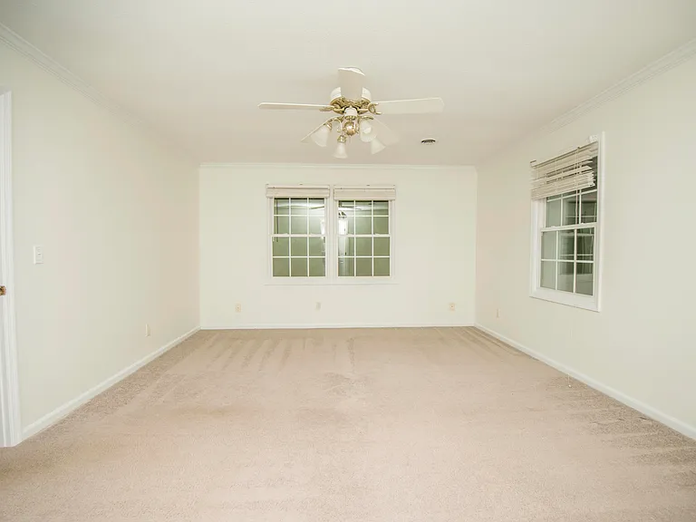 11144 Pleasant Forest Dr — Photo 31