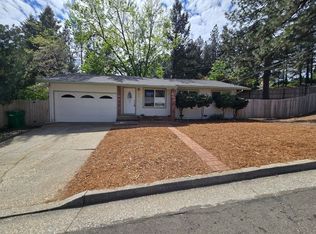 809 Forest Glade Cir, Grass Valley, CA 95945