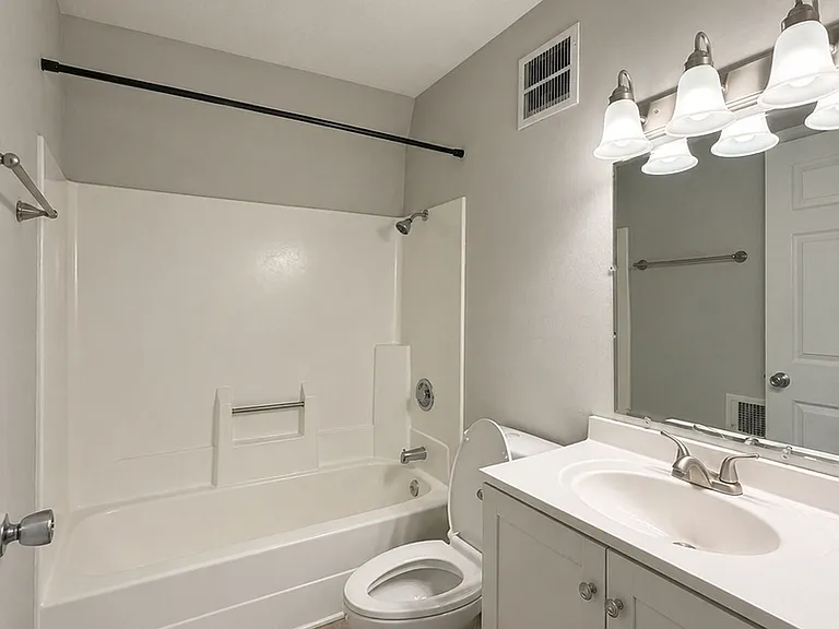 1735 Macauley Ave — Photo 13