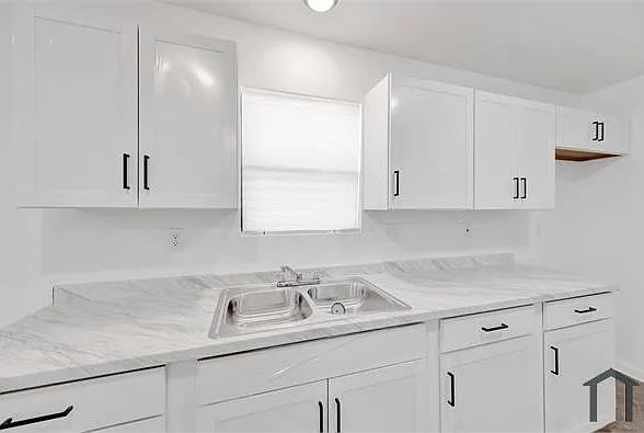 2258 Zanone Ave — Photo 14