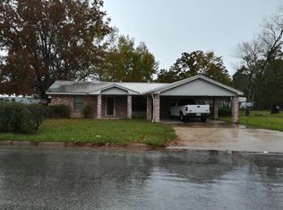 1214 Martin Luther King Dr, Livingston, TX 77351