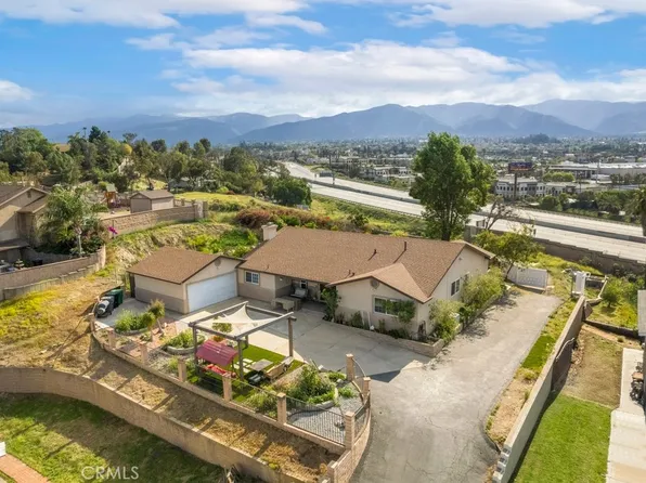 7233 Bel Air St, Corona, CA 92881