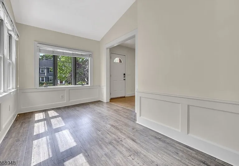 15 Berkeley Rd — Photo 31