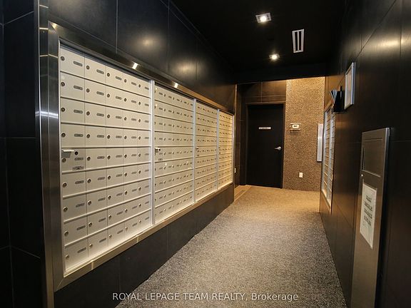 4th image of 224 Lyon St N #1313